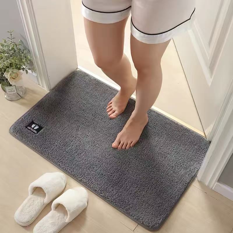 Soft Plush Bath Mat with Non-Slip Backing
